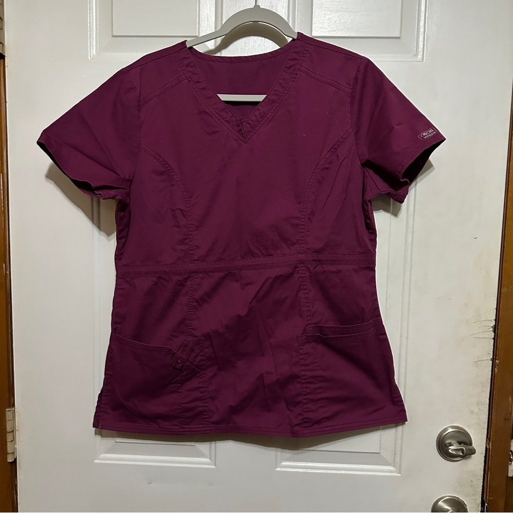 Cherokee workwear Burgundy V Neck‎ Scrub Top Pockets Women’s Large